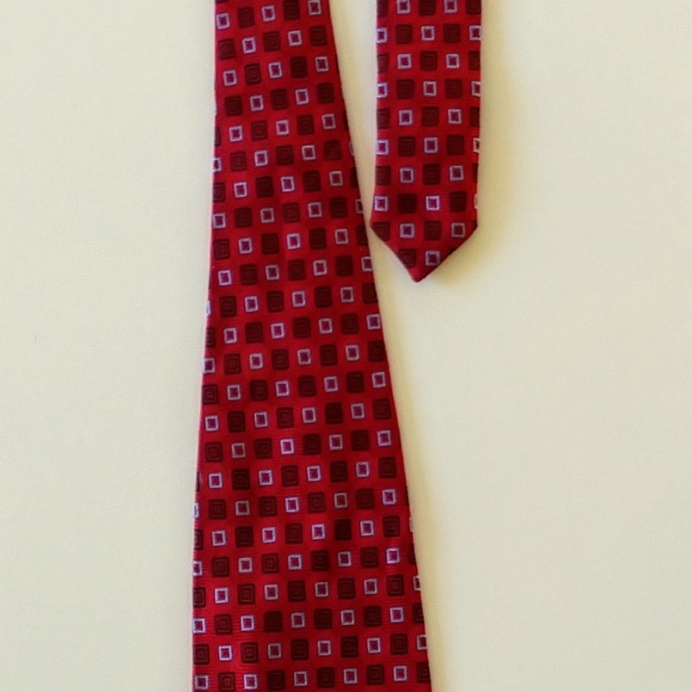 FOGGIA Silk Tie Burgundy/Geometric Pattern